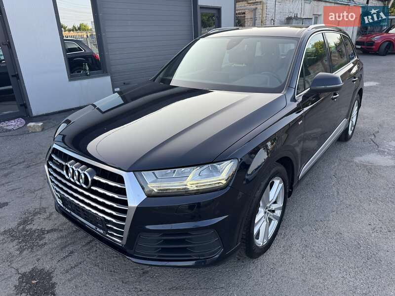 Внедорожник / Кроссовер Audi Q7 2016 в Тернополе