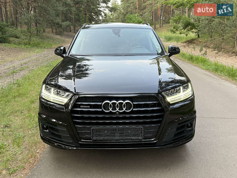 Внедорожник / Кроссовер Audi Q7 2019 в Киеве