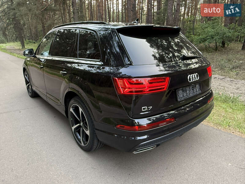 Внедорожник / Кроссовер Audi Q7 2019 в Киеве