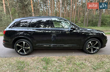 Внедорожник / Кроссовер Audi Q7 2019 в 