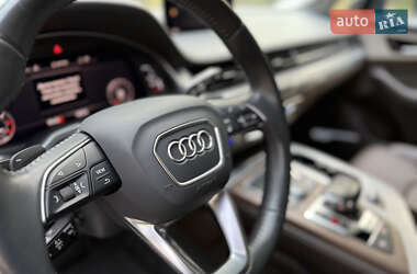 Внедорожник / Кроссовер Audi Q7 2019 в 