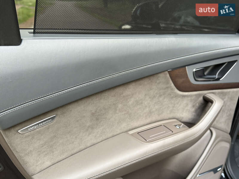 Внедорожник / Кроссовер Audi Q7 2019 в Киеве