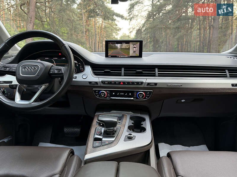 Внедорожник / Кроссовер Audi Q7 2019 в Киеве