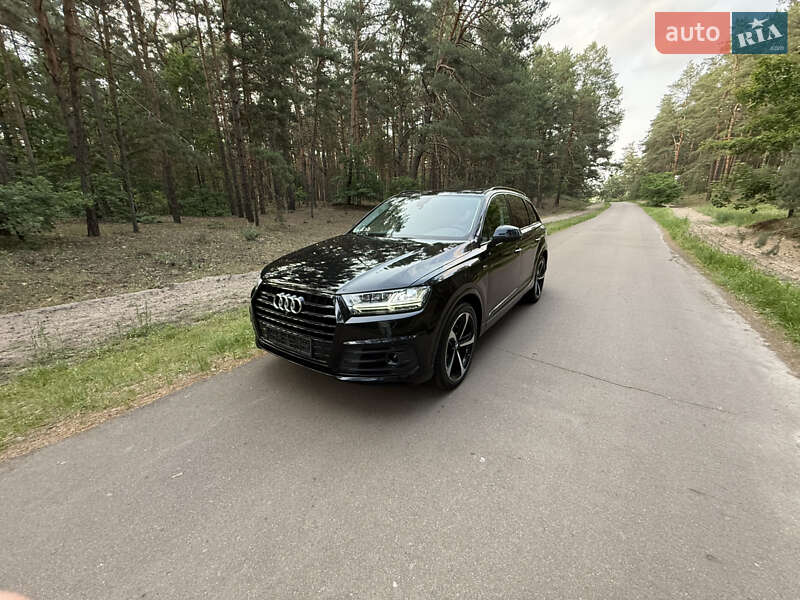 Внедорожник / Кроссовер Audi Q7 2019 в Киеве