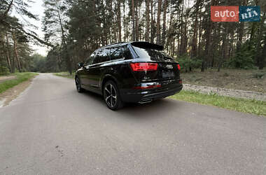 Внедорожник / Кроссовер Audi Q7 2019 в 