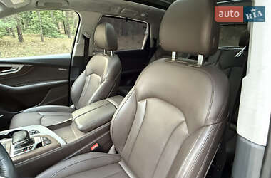 Внедорожник / Кроссовер Audi Q7 2019 в 
