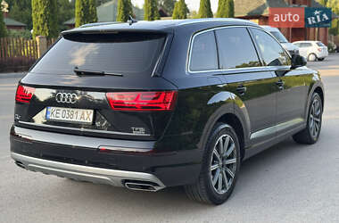 Внедорожник / Кроссовер Audi Q7 2015 в 