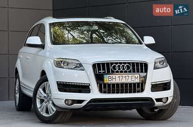 Внедорожник / Кроссовер Audi Q7 2012 в 