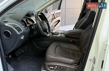 Внедорожник / Кроссовер Audi Q7 2012 в 