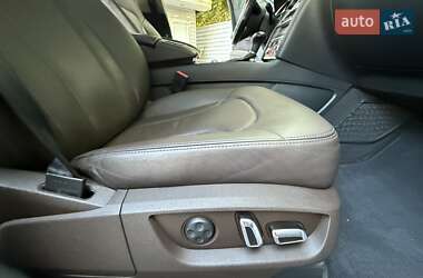 Внедорожник / Кроссовер Audi Q7 2012 в 