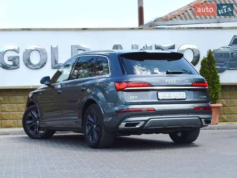 Позашляховик / Кросовер Audi Q7 2020 в Одесі