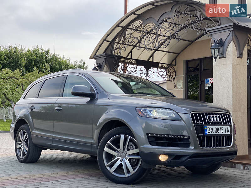 Внедорожник / Кроссовер Audi Q7 2012 в 