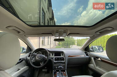 Внедорожник / Кроссовер Audi Q7 2012 в 