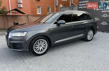 Внедорожник / Кроссовер Audi Q7 2018 в 