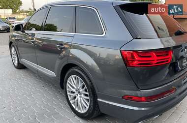 Внедорожник / Кроссовер Audi Q7 2018 в 