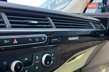 Внедорожник / Кроссовер Audi Q7 2016 в 