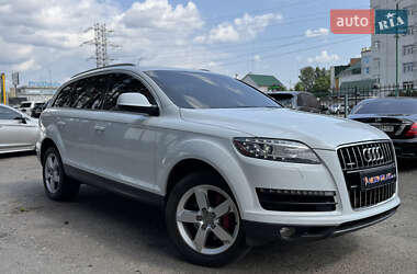 Внедорожник / Кроссовер Audi Q7 2012 в 