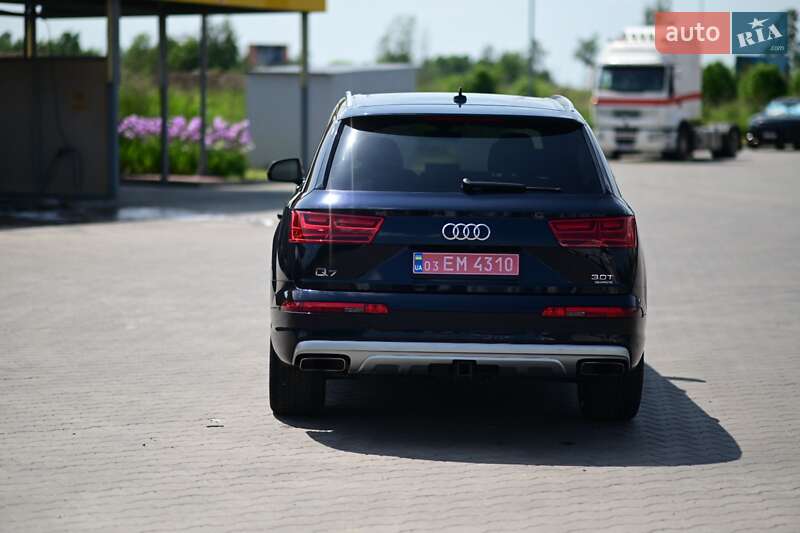 Внедорожник / Кроссовер Audi Q7 2017 в Луцке