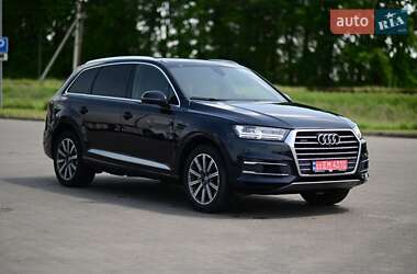 Внедорожник / Кроссовер Audi Q7 2017 в Луцке
