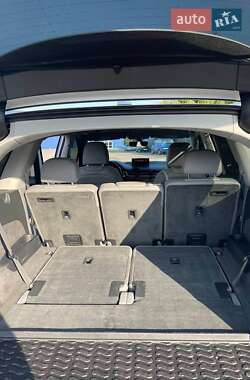 Внедорожник / Кроссовер Audi Q7 2017 в 