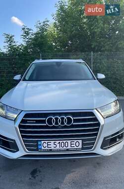 Внедорожник / Кроссовер Audi Q7 2017 в 