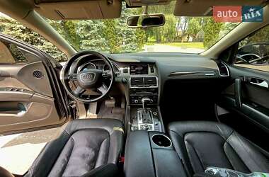 Внедорожник / Кроссовер Audi Q7 2011 в 