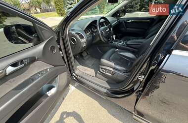 Внедорожник / Кроссовер Audi Q7 2011 в 