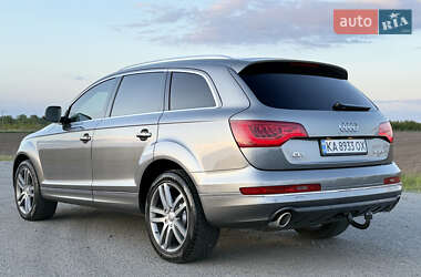 Позашляховик / Кросовер Audi Q7 2010 в 