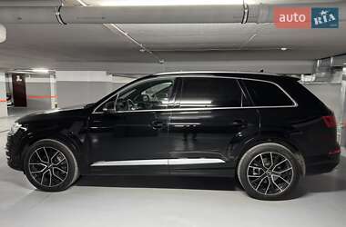 Позашляховик / Кросовер Audi Q7 2017 в Івано-Франківську