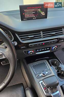 Внедорожник / Кроссовер Audi Q7 2019 в 