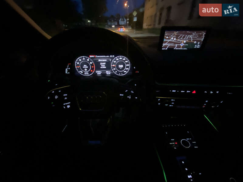 Позашляховик / Кросовер Audi Q7 2016 в Дрогобичі