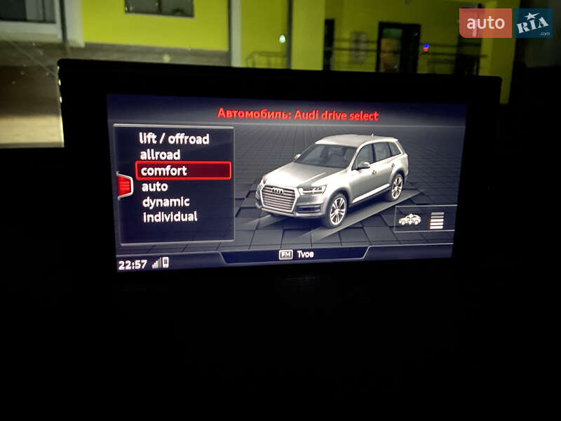 Позашляховик / Кросовер Audi Q7 2016 в Дрогобичі