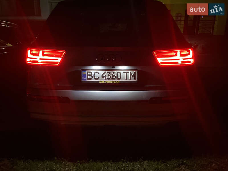 Позашляховик / Кросовер Audi Q7 2016 в Дрогобичі