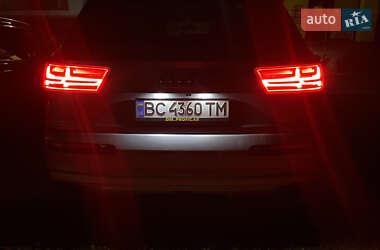 Внедорожник / Кроссовер Audi Q7 2016 в 
