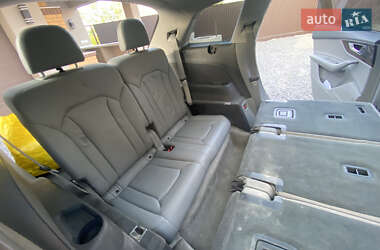 Внедорожник / Кроссовер Audi Q7 2016 в 