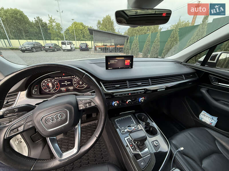 Внедорожник / Кроссовер Audi Q7 2016 в Коростышеве