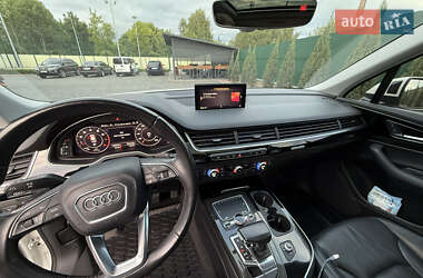 Внедорожник / Кроссовер Audi Q7 2016 в 