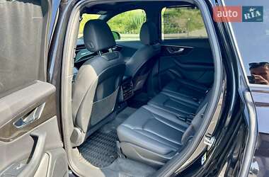 Внедорожник / Кроссовер Audi Q7 2020 в 