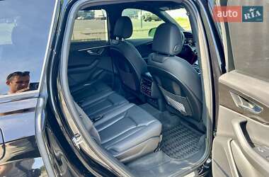 Внедорожник / Кроссовер Audi Q7 2020 в 