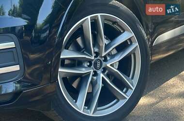 Внедорожник / Кроссовер Audi Q7 2016 в 