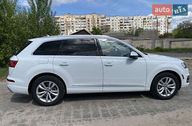 Внедорожник / Кроссовер Audi Q7 2017 в 