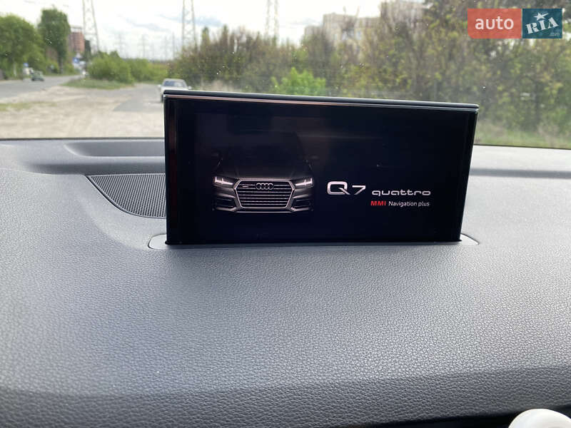 Позашляховик / Кросовер Audi Q7 2017 в Києві