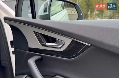 Внедорожник / Кроссовер Audi Q7 2018 в 