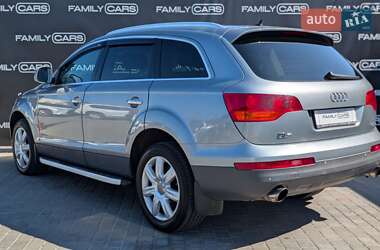 Позашляховик / Кросовер Audi Q7 2007 в 