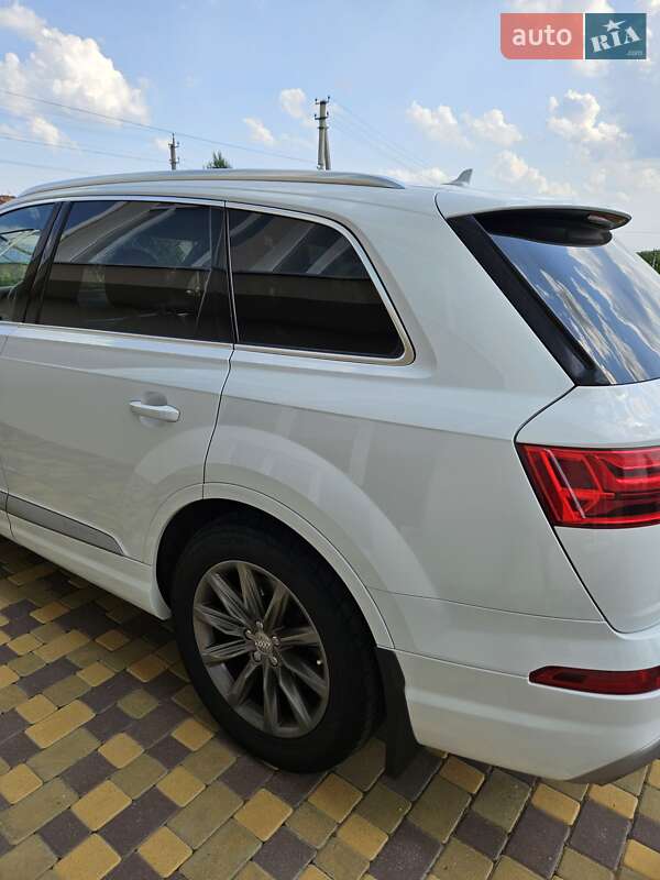 Внедорожник / Кроссовер Audi Q7 2016 в Хмельницком