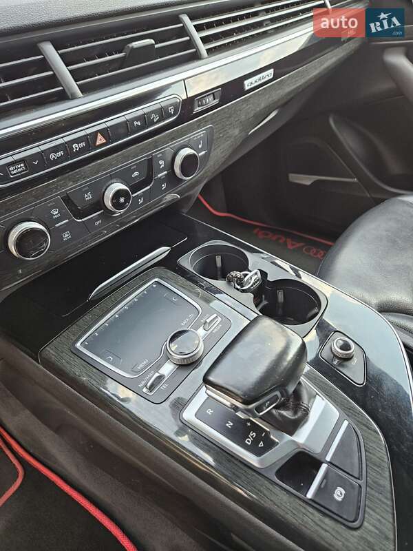 Внедорожник / Кроссовер Audi Q7 2016 в Хмельницком