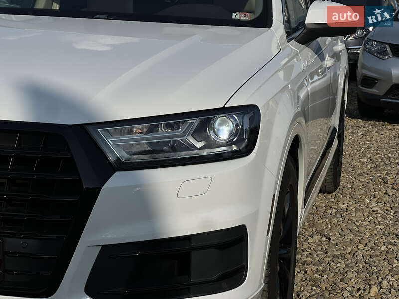 Внедорожник / Кроссовер Audi Q7 2017 в Стрые