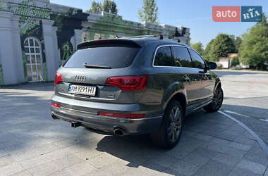 Внедорожник / Кроссовер Audi Q7 2013 в 