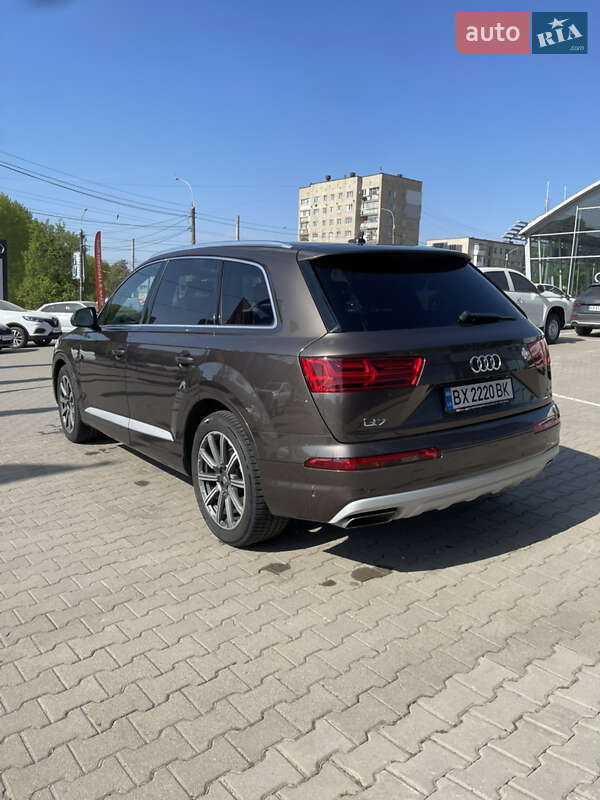 Внедорожник / Кроссовер Audi Q7 2016 в Хмельницком