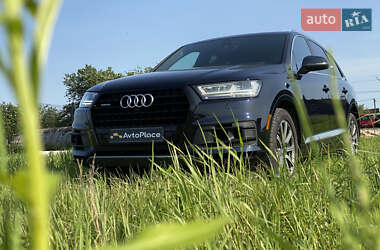 Внедорожник / Кроссовер Audi Q7 2017 в 